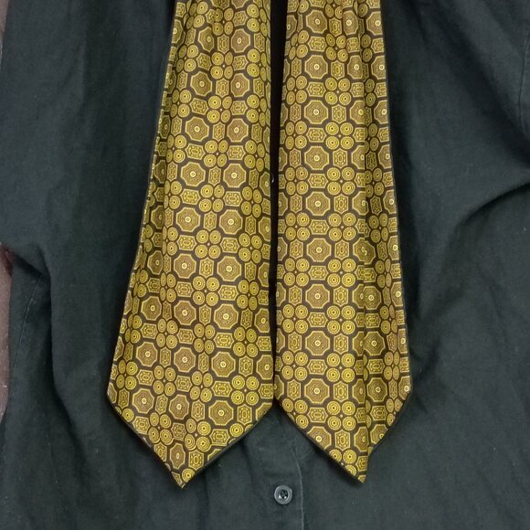 ❤️VINTAGE CHRISTIAN DIOR GOLD BLACK Silk Ascot Tie Scarf - Picture 2 of 7